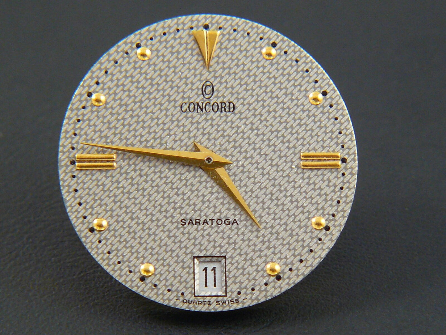 Concord Saratoga Silber-Gold Zifferblatt, Zeiger, Datum, unvollständig....