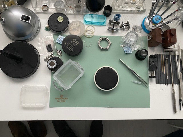 Entretien du mouvement de montre traditionnel pour tout mouvement à quartz...